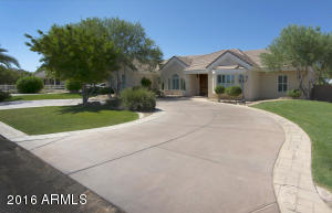 2546 E Melrose St, Gilbert, AZ 85297 photo 2