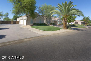 2546 E Melrose St, Gilbert, AZ 85297 photo 3