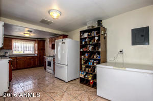 1440 E Weldon Ave, Phoenix, AZ 85014 photo 4