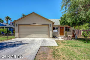 1440 E Weldon Ave, Phoenix, AZ 85014 photo 1
