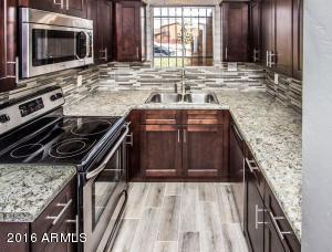 3036 N 32nd St #302, Phoenix, AZ 85018