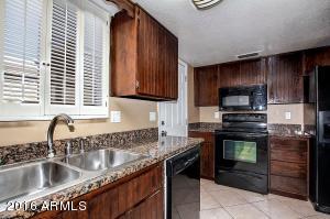 2941 N 22nd Pl, Phoenix, AZ 85016 photo 5