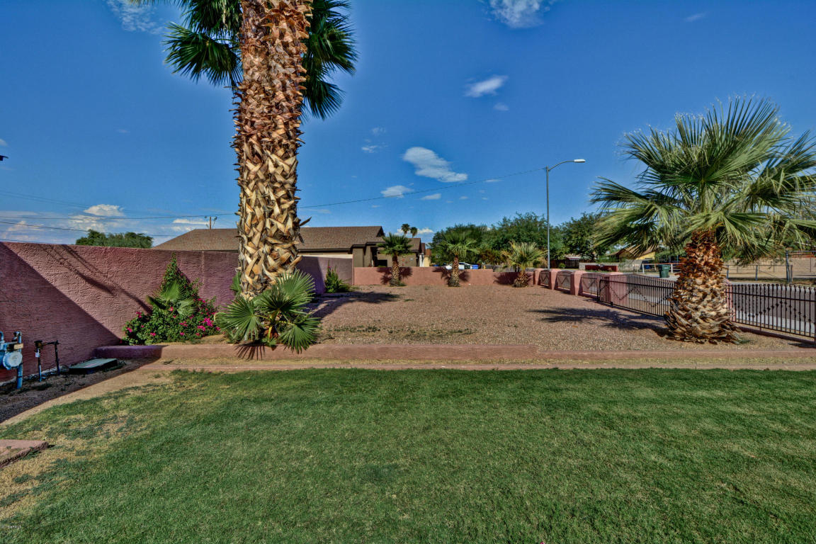 2906 E Danbury Rd, Phoenix, AZ 85032 photo 9