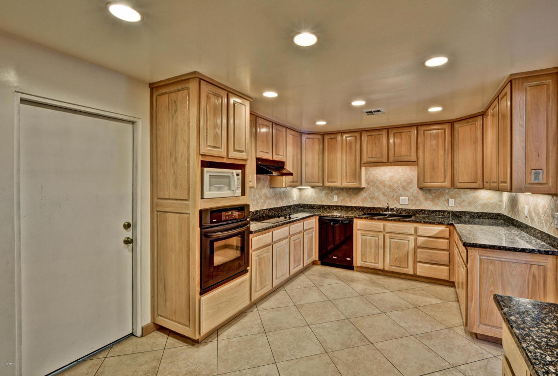 2906 E Danbury Rd, Phoenix, AZ 85032 photo 11