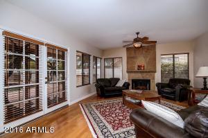 1048 S Cape Ct, Gilbert, AZ 85233 photo 4