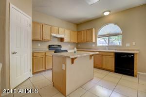 7007 S 38th Dr, Phoenix, AZ 85041 photo 6