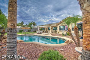 683 S Roanoke St, Gilbert, AZ 85296 photo 1
