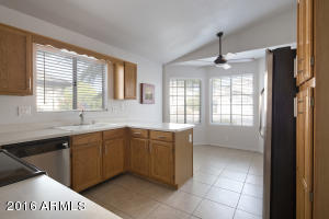 4240 E Siesta Ln, Phoenix, AZ 85050 photo 4