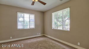 702 W Solano Dr, Phoenix, AZ 85013 photo 15
