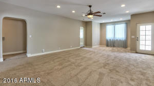 702 W Solano Dr, Phoenix, AZ 85013 photo 7