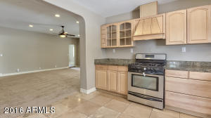 702 W Solano Dr, Phoenix, AZ 85013 photo 4