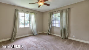 702 W Solano Dr, Phoenix, AZ 85013 photo 11