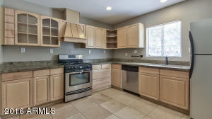 702 W Solano Dr, Phoenix, AZ 85013 photo 2