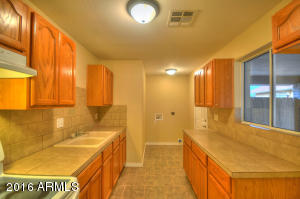 1822 E Pecan Rd, Phoenix, AZ 85040 photo 5
