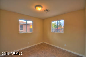 1822 E Pecan Rd, Phoenix, AZ 85040 photo 9