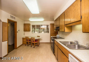 8068 N 15th Ave, Phoenix, AZ 85021 photo 9