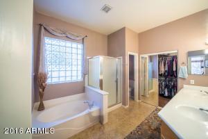 2524 Estrella St, Gilbert, AZ 85296 photo 7