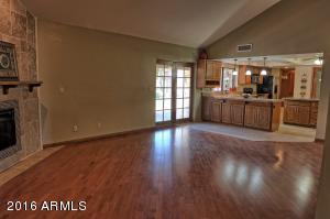 1023 E Derby Dr, Tempe, AZ 85284 photo 3