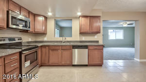 6825 N 30th Dr, Phoenix, AZ 85017 photo 5