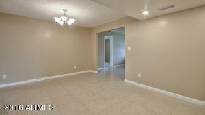 6825 N 30th Dr, Phoenix, AZ 85017 photo 6