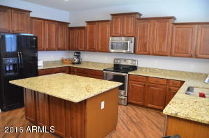 479 N Pheasant Dr, Gilbert, AZ 85234 photo 3