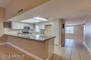6521 W Camelback Rd, Phoenix, AZ 85033 photo 19
