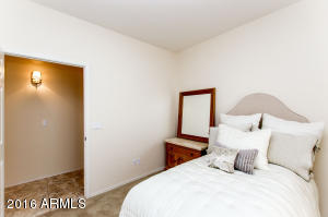527 E Rainbow Dr, Chandler, AZ 85249 photo 9