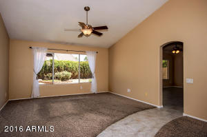 4020 E Rosemonte Dr, Phoenix, AZ 85050 photo 2