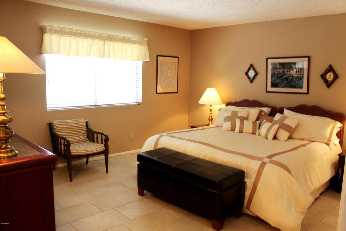 910 S 79th Pl, Mesa, AZ 85208 photo 4