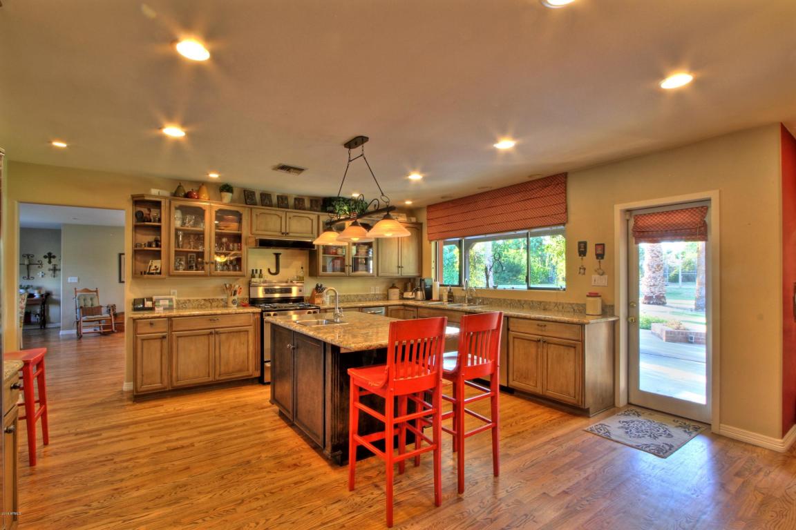 530 E Glenn Dr, Phoenix, AZ 85020 photo 3