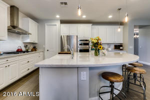 4146 E Comstock Dr, Gilbert, AZ 85296 photo 8