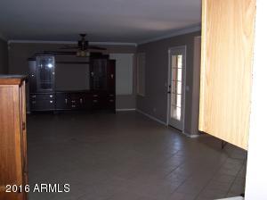 822 W Devon Dr, Gilbert, AZ 85233 photo 3