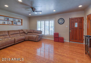 935 E Georgia Ave, Phoenix, AZ 85014 photo 3