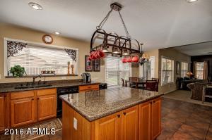 1005 E Constitution Dr, Gilbert, AZ 85296 photo 8