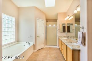 2555 E Arrowhead Trl, Gilbert, AZ 85297 photo 13