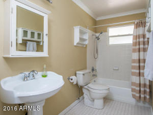 1233 Echo Ln, Phoenix, AZ 85020 photo 17