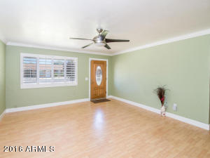 1233 Echo Ln, Phoenix, AZ 85020 photo 3