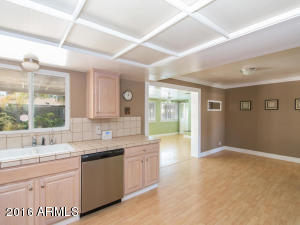 1233 Echo Ln, Phoenix, AZ 85020 photo 9