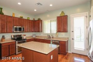 1559 E Hummingbird Way, Gilbert, AZ 85297 photo 10