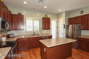 1559 E Hummingbird Way, Gilbert, AZ 85297 photo 9