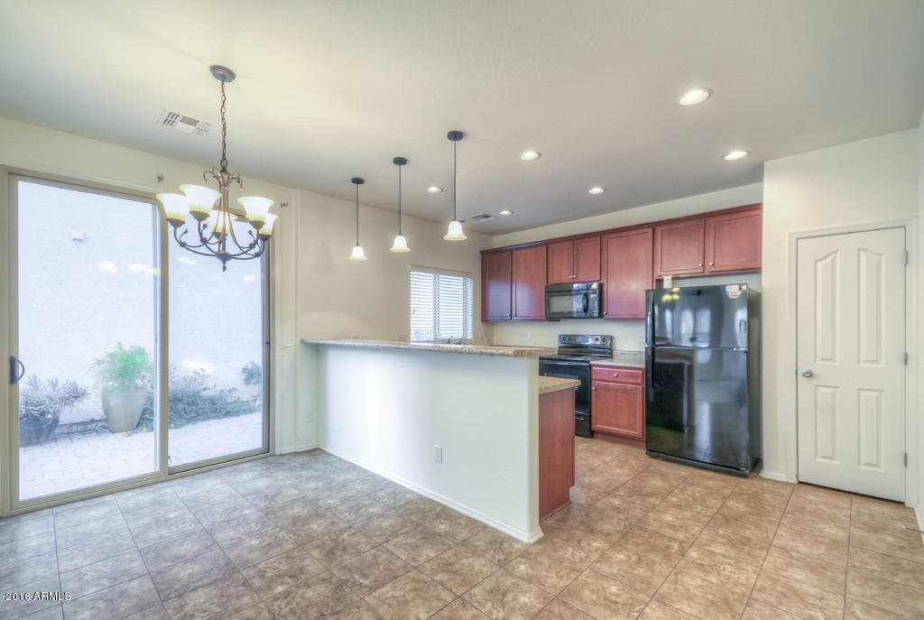 955 S Pheasant Dr, Gilbert, AZ 85296 photo 10