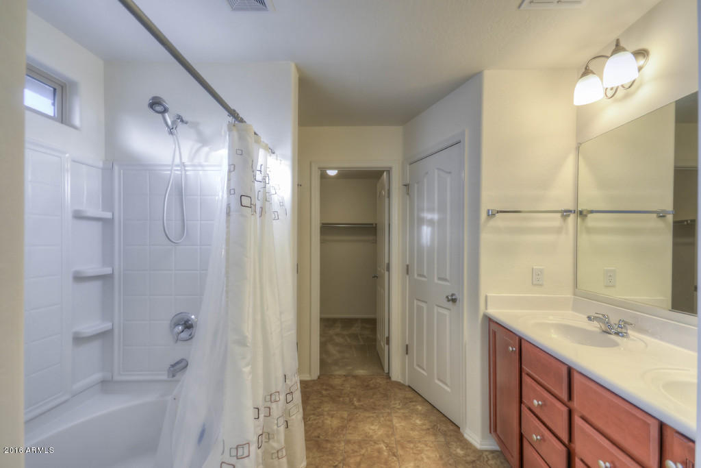 955 S Pheasant Dr, Gilbert, AZ 85296 photo 24