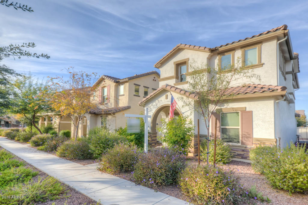 955 S Pheasant Dr, Gilbert, AZ 85296 photo 3