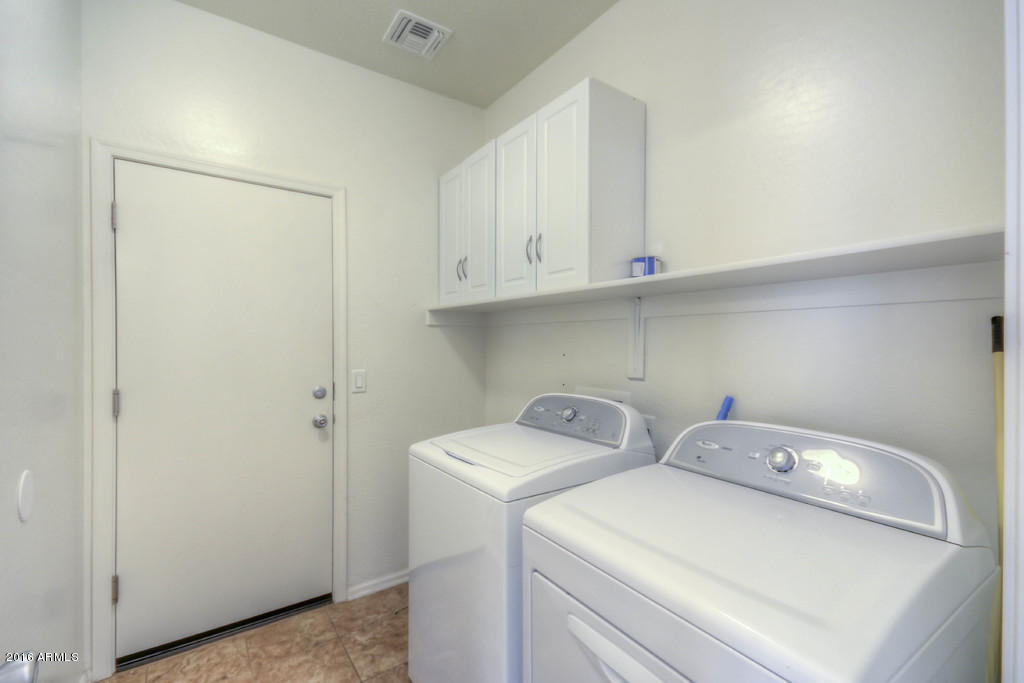 955 S Pheasant Dr, Gilbert, AZ 85296 photo 14