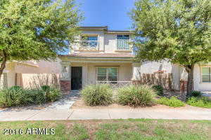 1561 S Owl Dr, Gilbert, AZ 85296 photo 1