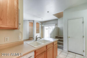 1561 S Owl Dr, Gilbert, AZ 85296 photo 4