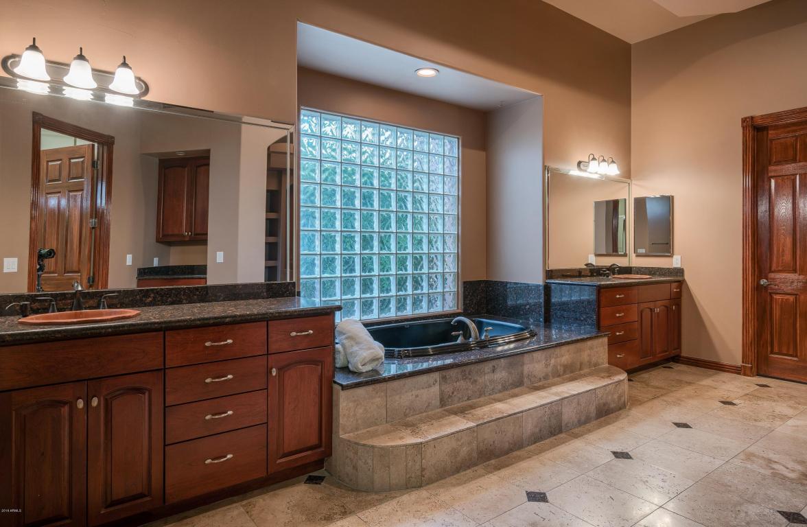 2885 E Robin Ct, Gilbert, AZ 85296 photo 31