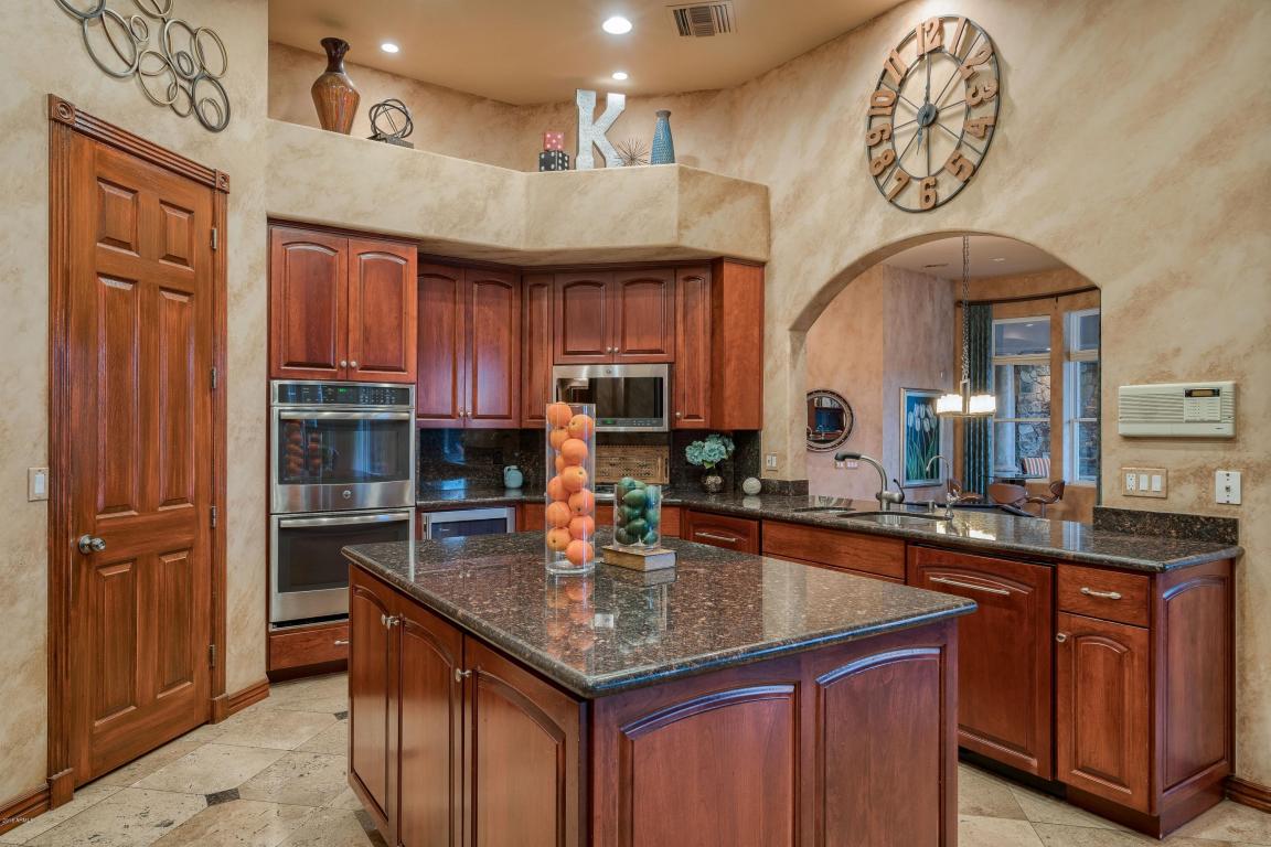 2885 E Robin Ct, Gilbert, AZ 85296 photo 6