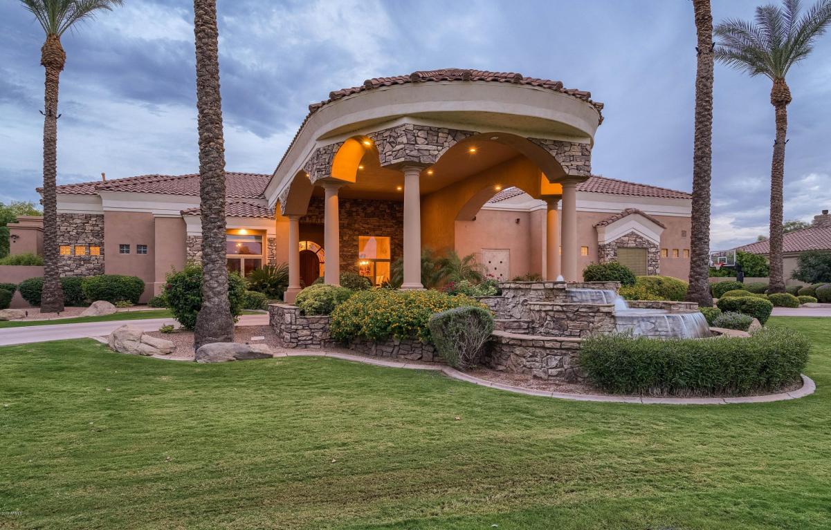 2885 E Robin Ct, Gilbert, AZ 85296 photo 2