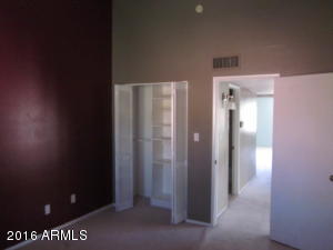 15 E Loma Ln, Phoenix, AZ 85020 photo 13